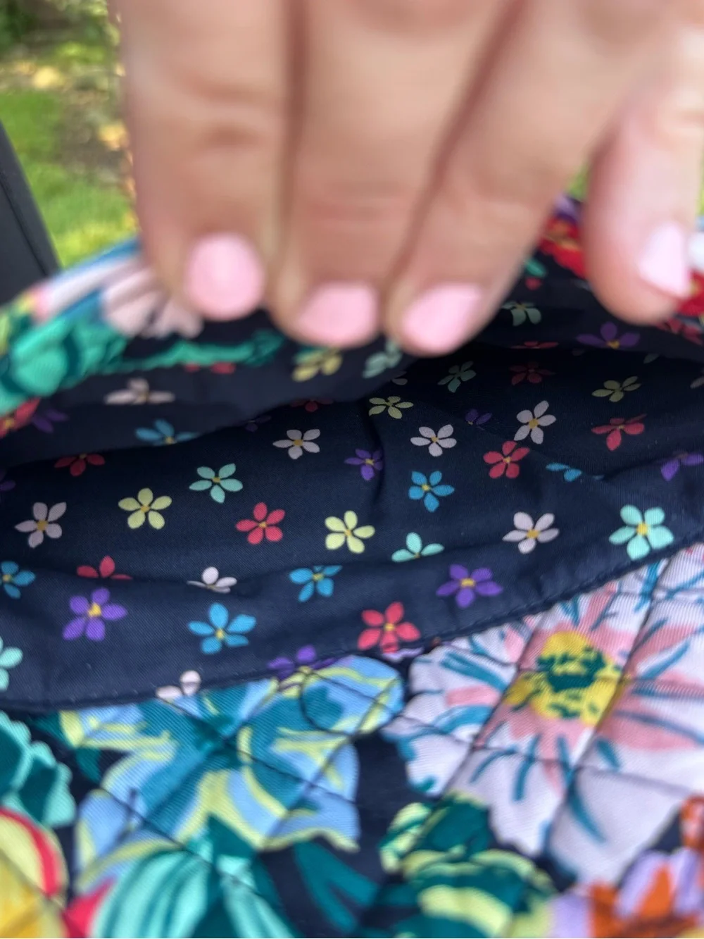 Vera Bradley Navy Quilted & Bright Floral Print “Happy Blooms” NEW 5 items - Picture 9 of 16